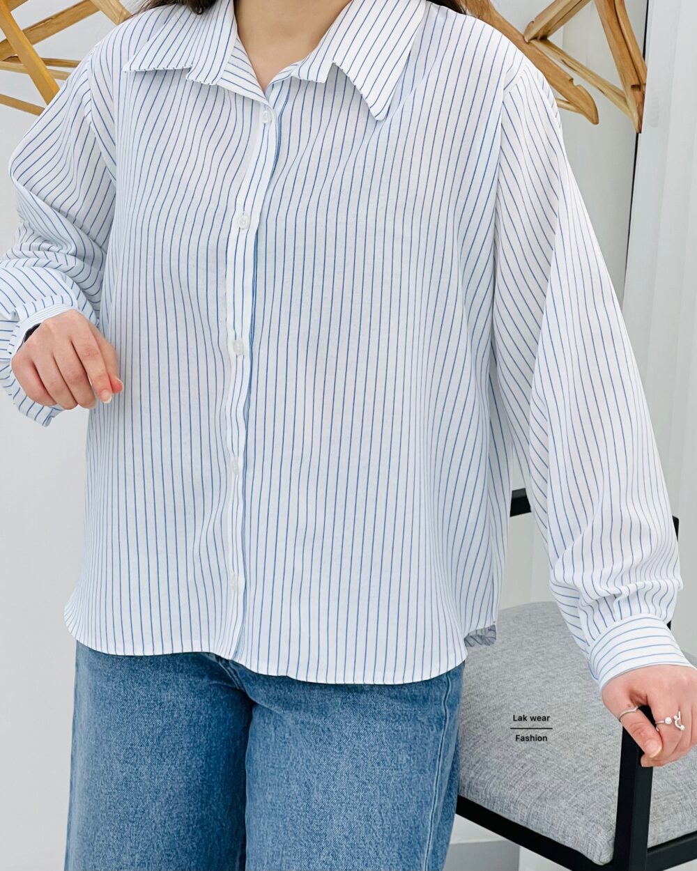 شومیز خط آبی